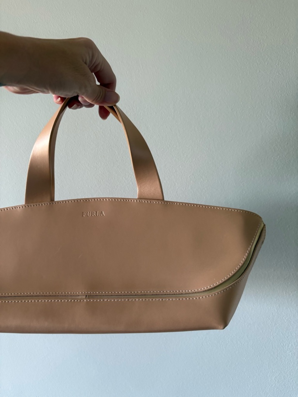 Luxury Y2K Furla Italy Pearlized Leather Purse - EXCELLENT condition